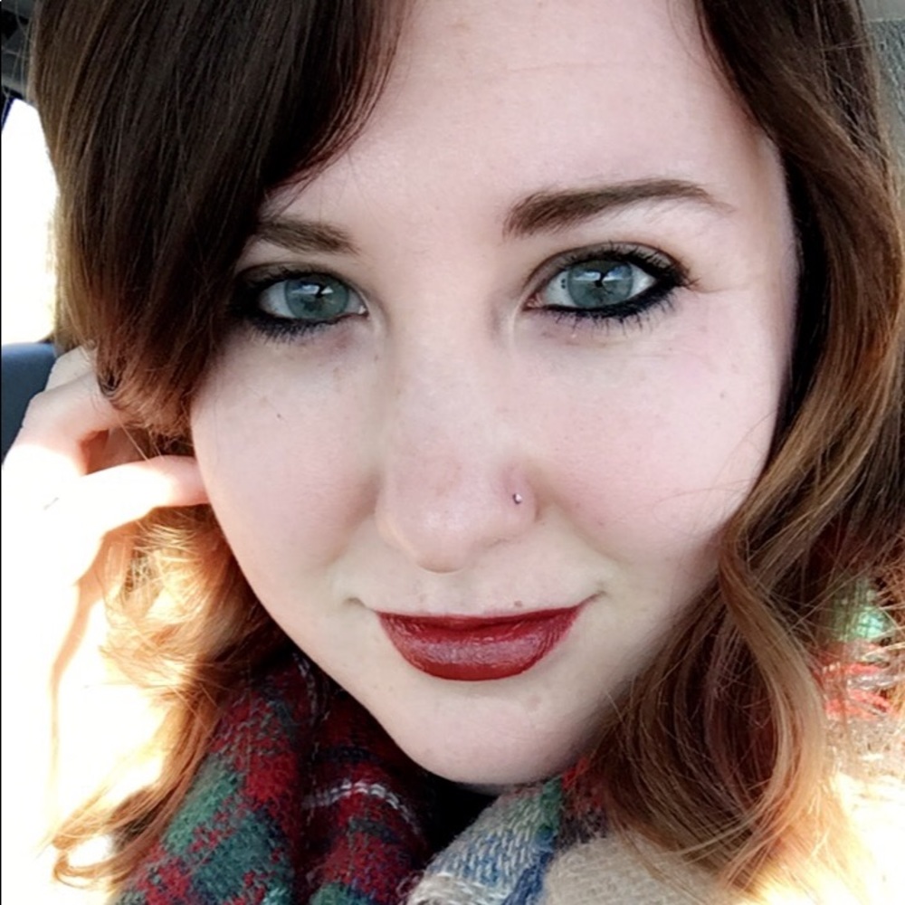 Meet your Posher, Lauren